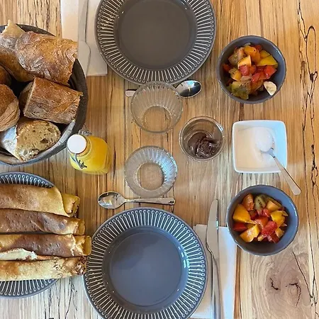 La Des Sables Bed & Breakfast *